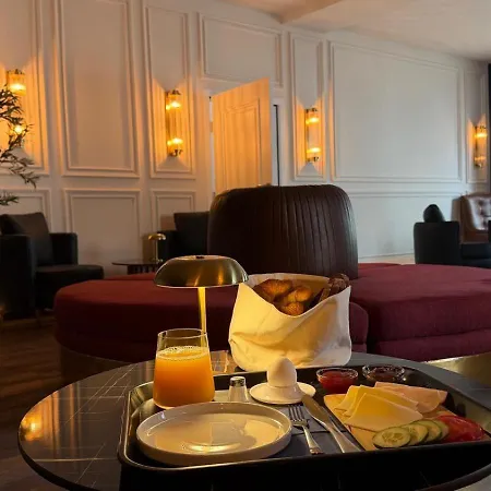 Hotel Nare